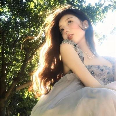湖畔春光